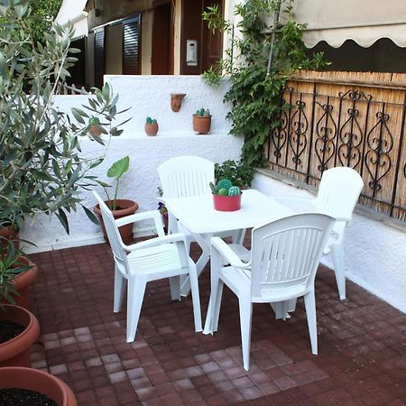 Sweet stone apartment in Imittos Atene Esterno foto
