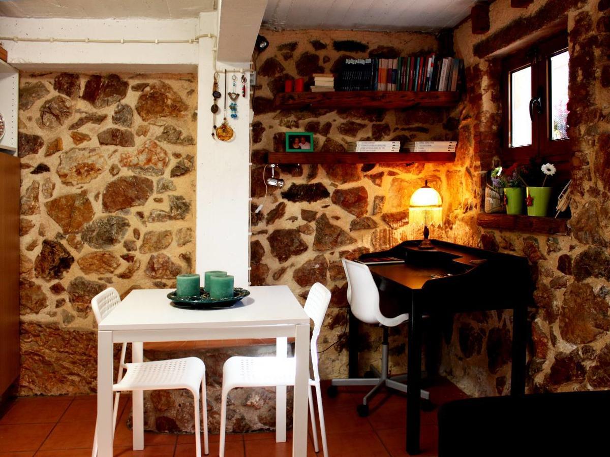 Sweet stone apartment in Imittos Atene Esterno foto