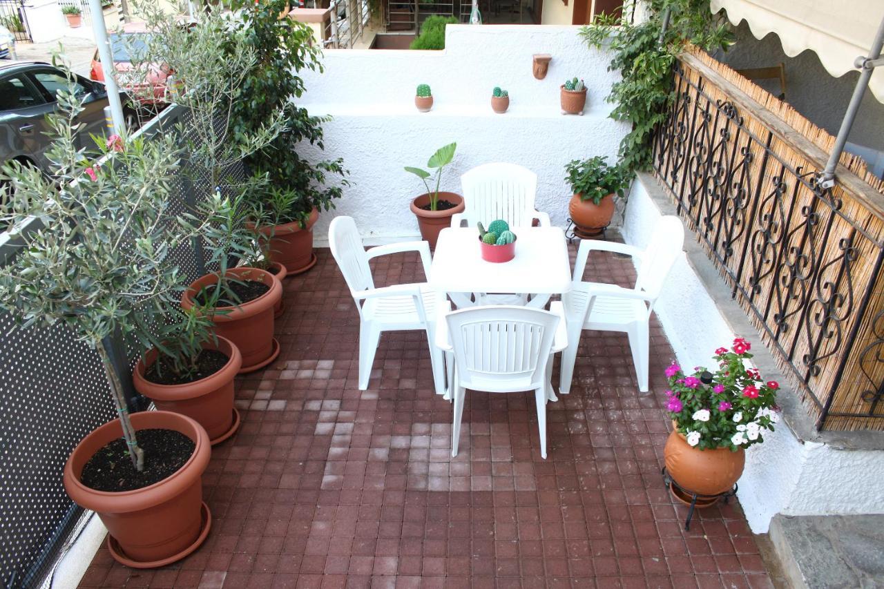 Sweet stone apartment in Imittos Atene Esterno foto
