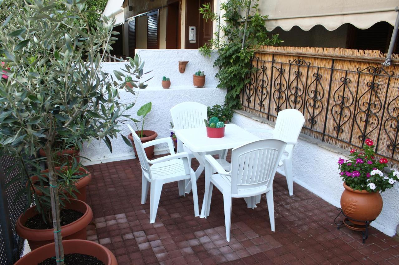 Sweet stone apartment in Imittos Atene Esterno foto